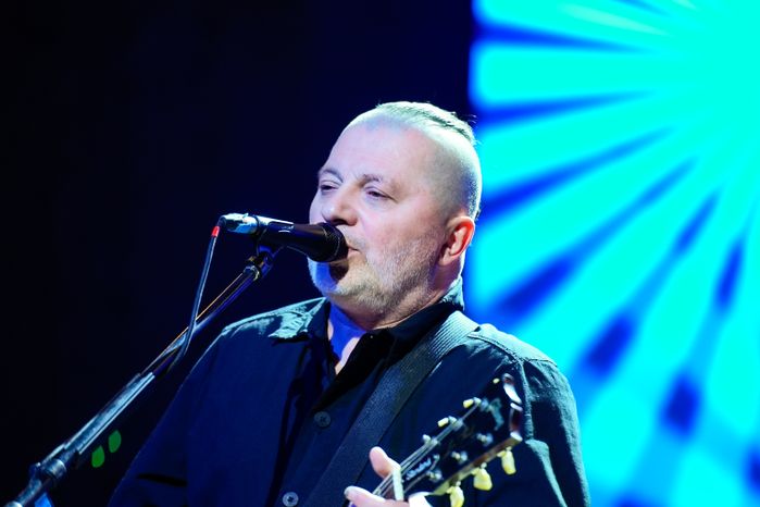 Лидер "Агаты Кристи" Вадим Самойлов выступил перед участниками форума