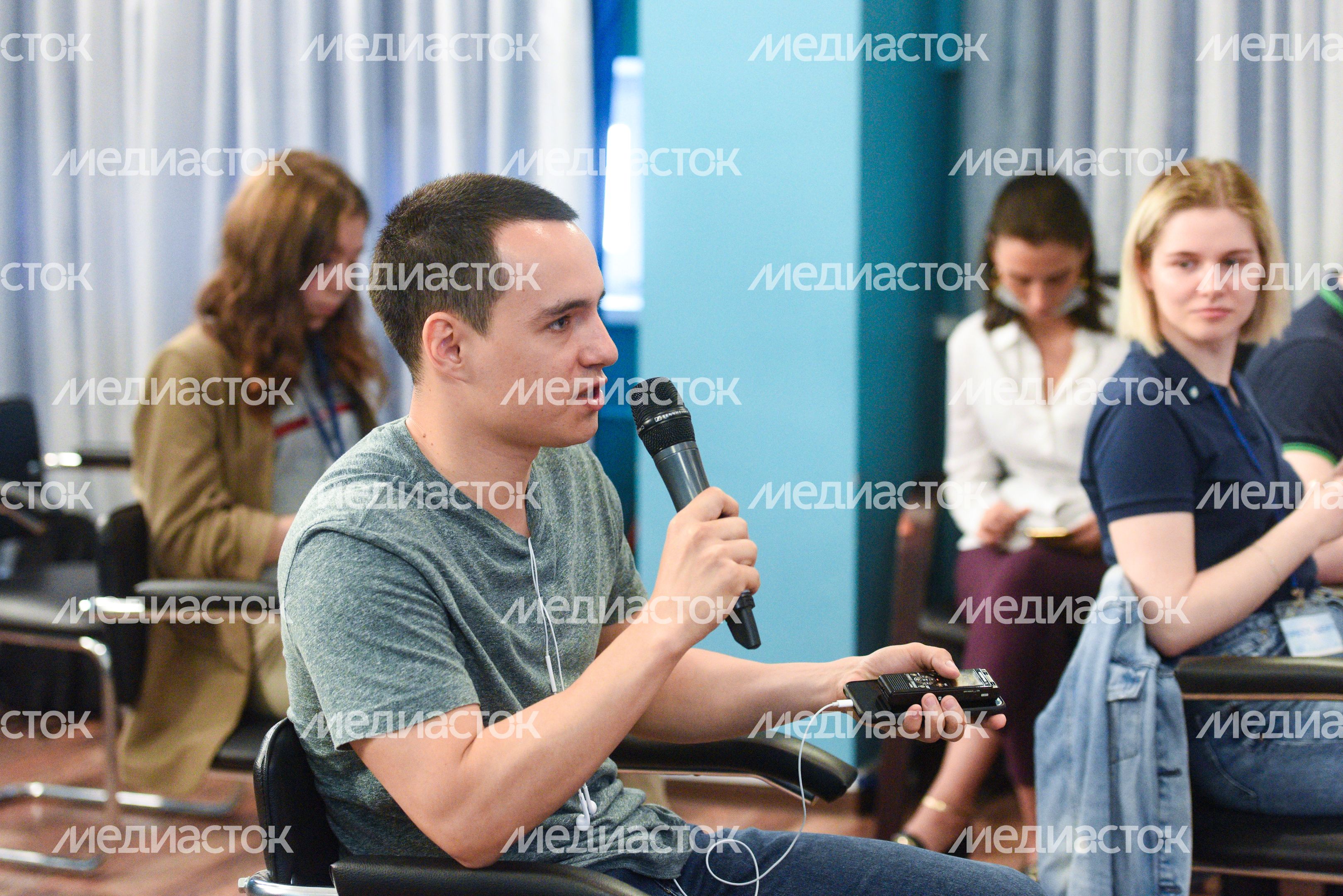 Пресс-конференция на тему: «Итоги социального раунда «Безопасная мобильность» и анонс социального раунда «Некуда спешить»