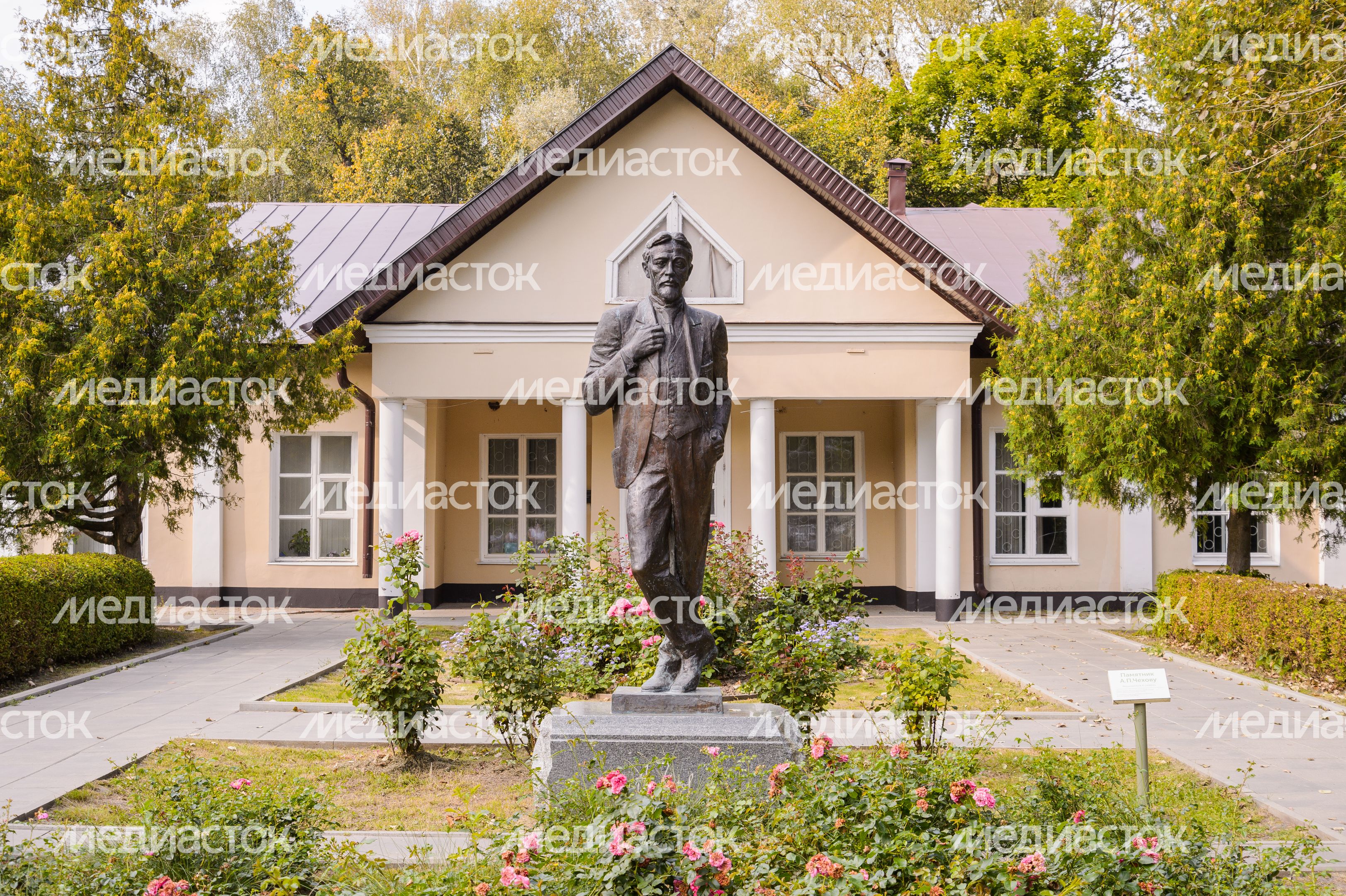 Чехов. Мелихово. Фольклорный фестиваль "Три Спаса" Чехов. Мелихово. Фольклорный фестиваль "Три Спаса"