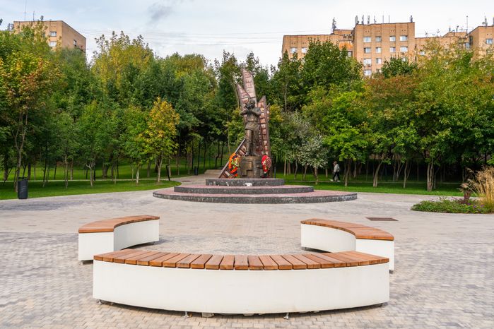 Памятник фронтовому кинооператору в Красногорске