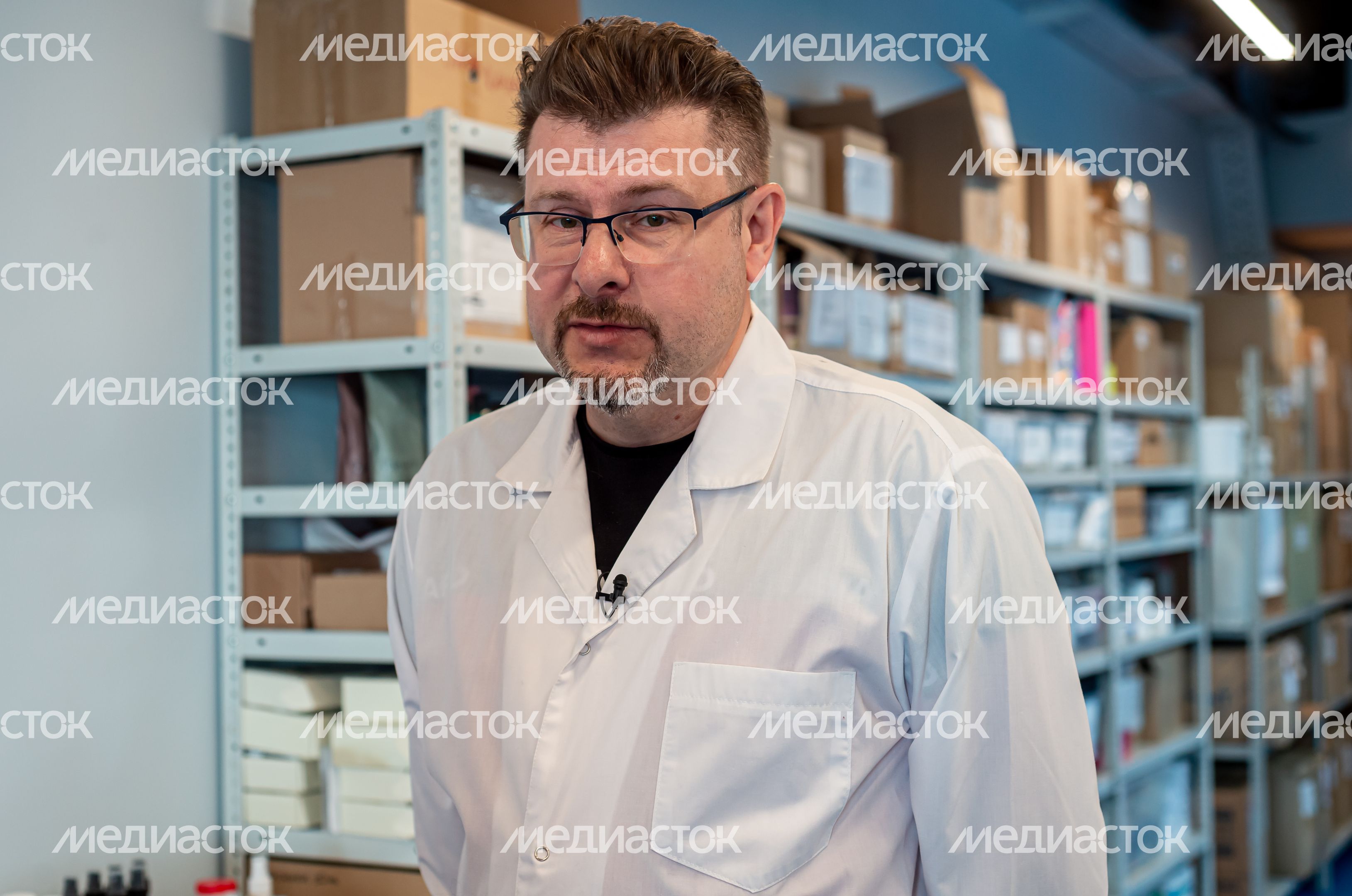 Процесс работы фабрики косметического бренда Mixit