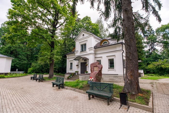 Сергиев Посад. Сергиевский храм