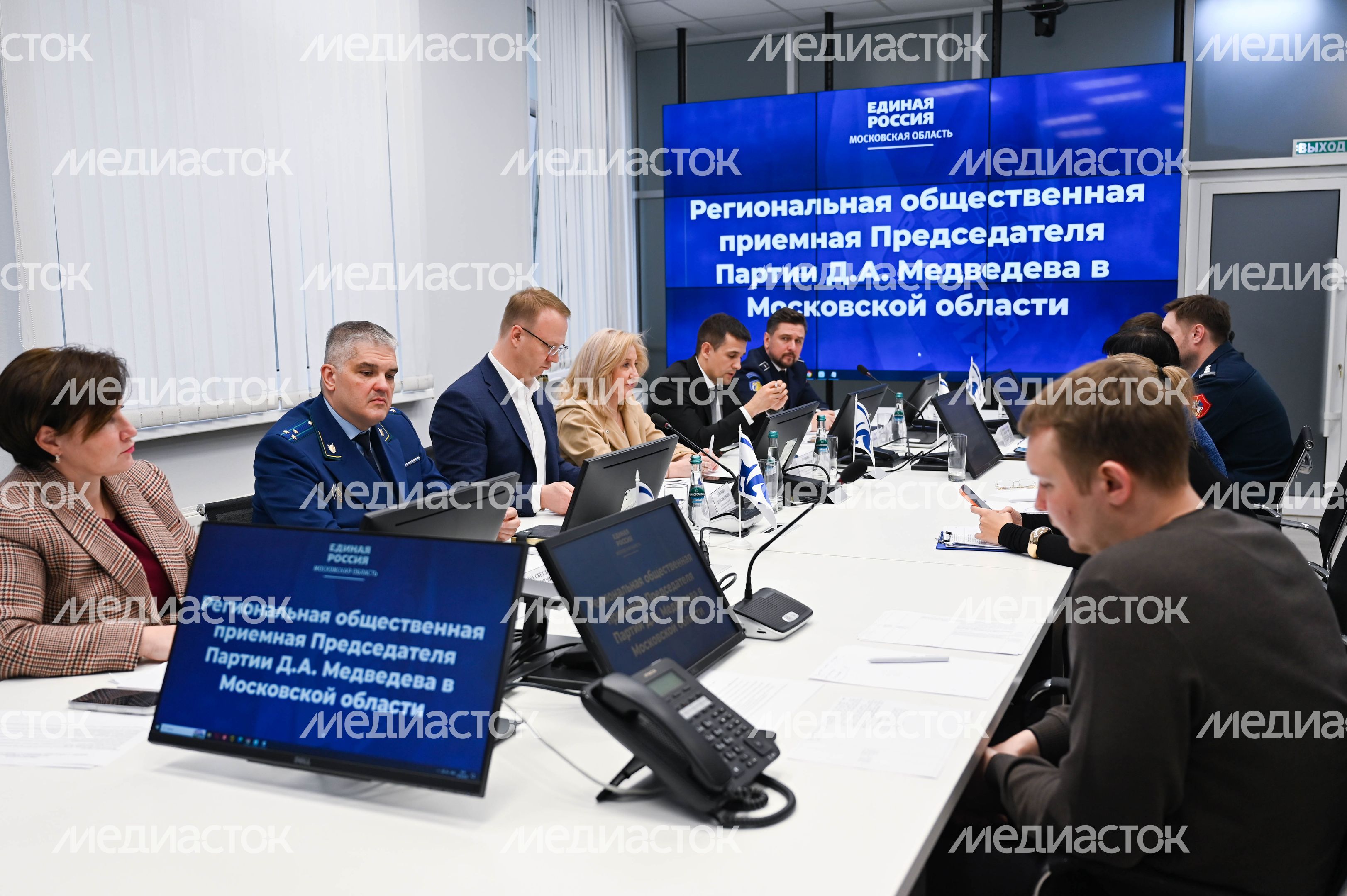 Игорь Даниленко провёл личный приём граждан в Ленинском округе Игорь Даниленко провёл личный приём граждан в Ленинском округе