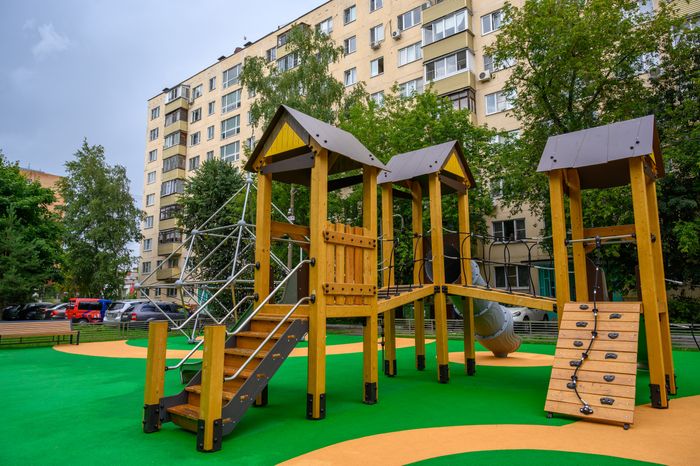 Новая детская площадка на улице Победы в Электростали