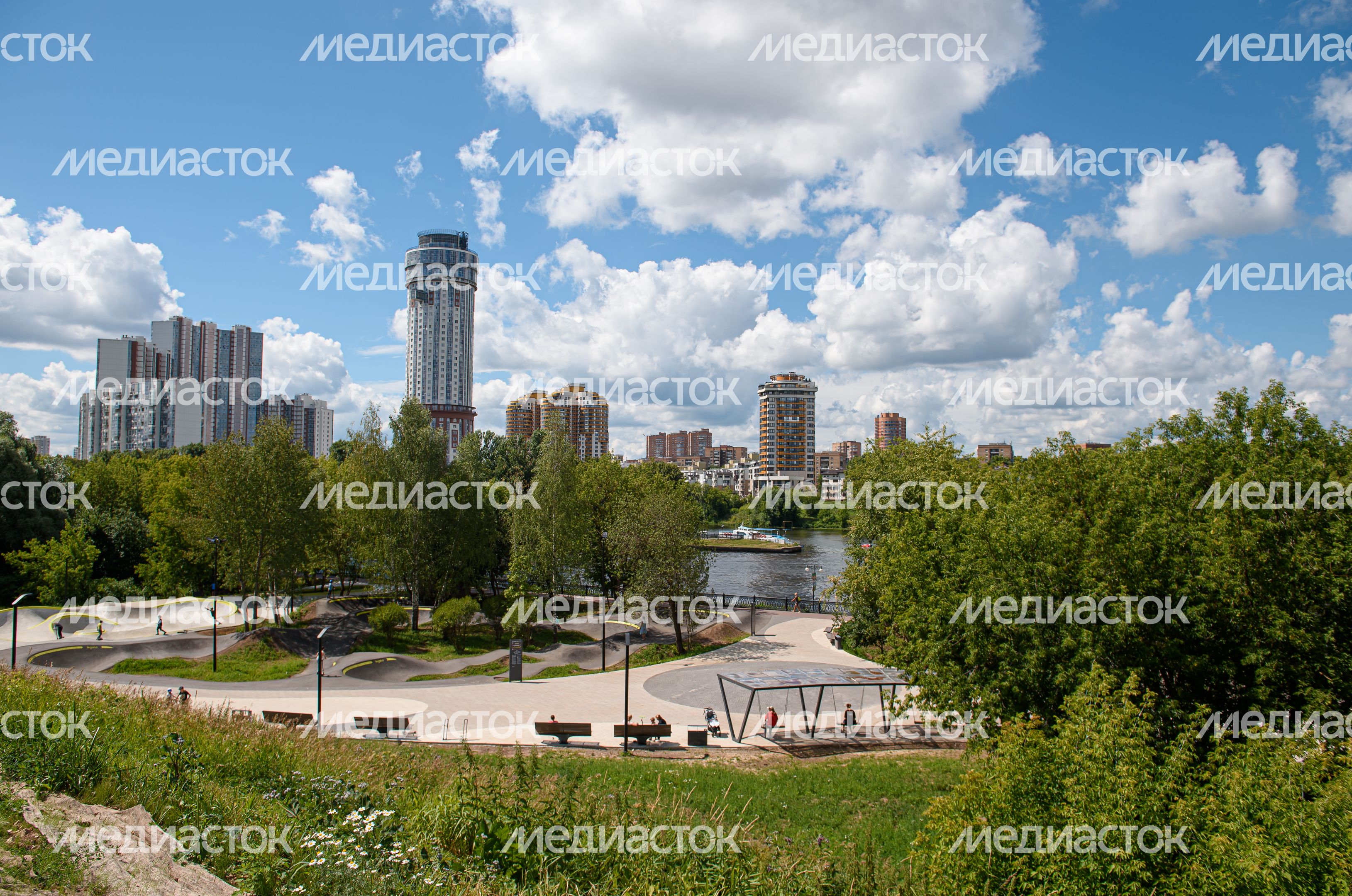Летние виды Парка Экоберег