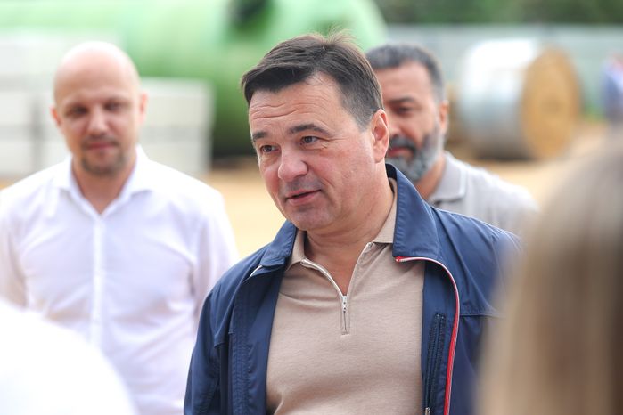 Проверка хода строительства спортшколы олимпийского резерва в Можайске Губернатором Подмосковья