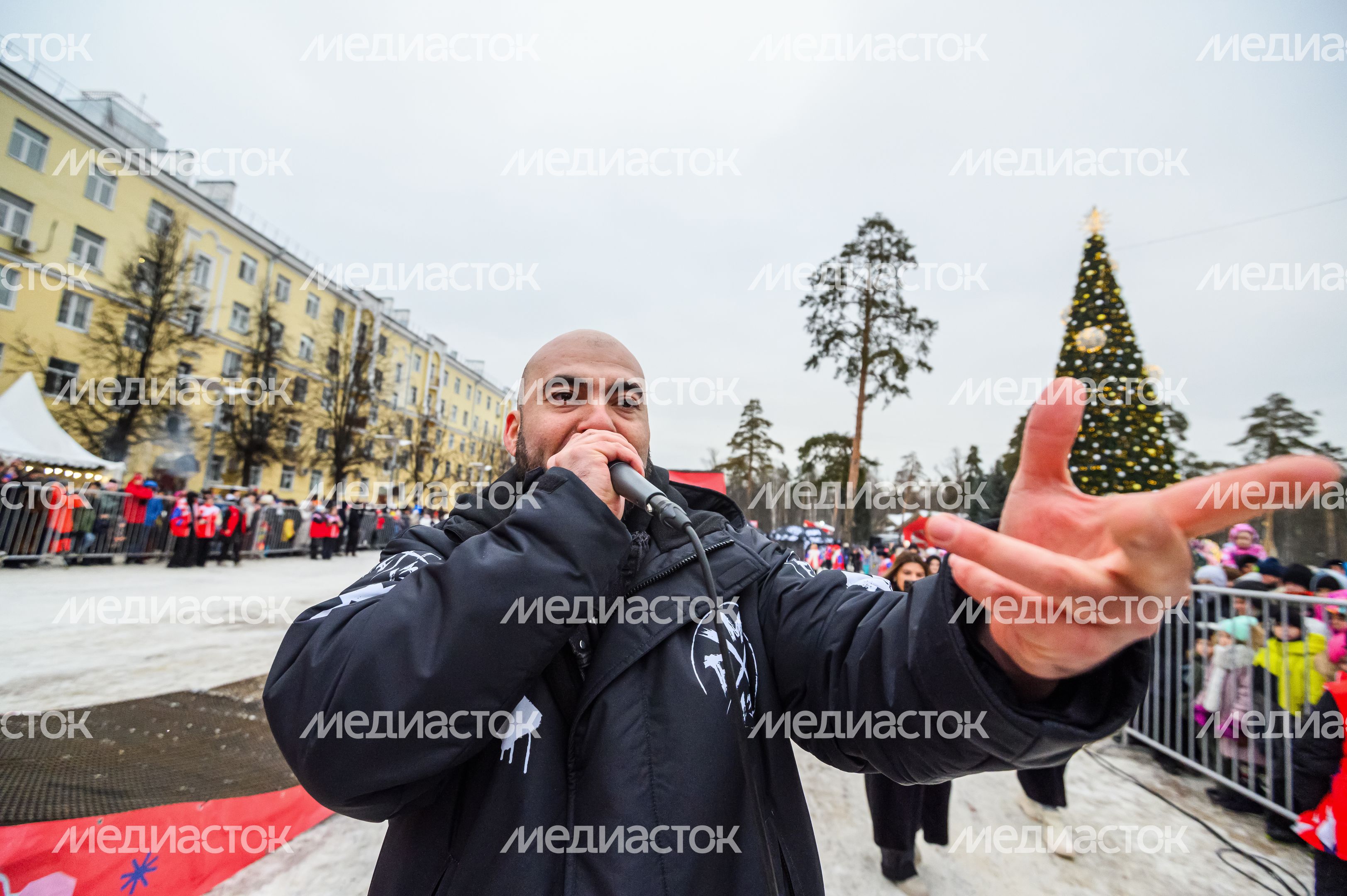 Чемпион мира по битбоксу Вахтанг на зимнем фристайл-мотокроссе в Балашихе Чемпион мира по битбоксу Вахтанг на зимнем фристайл-мотокроссе в Балашихе