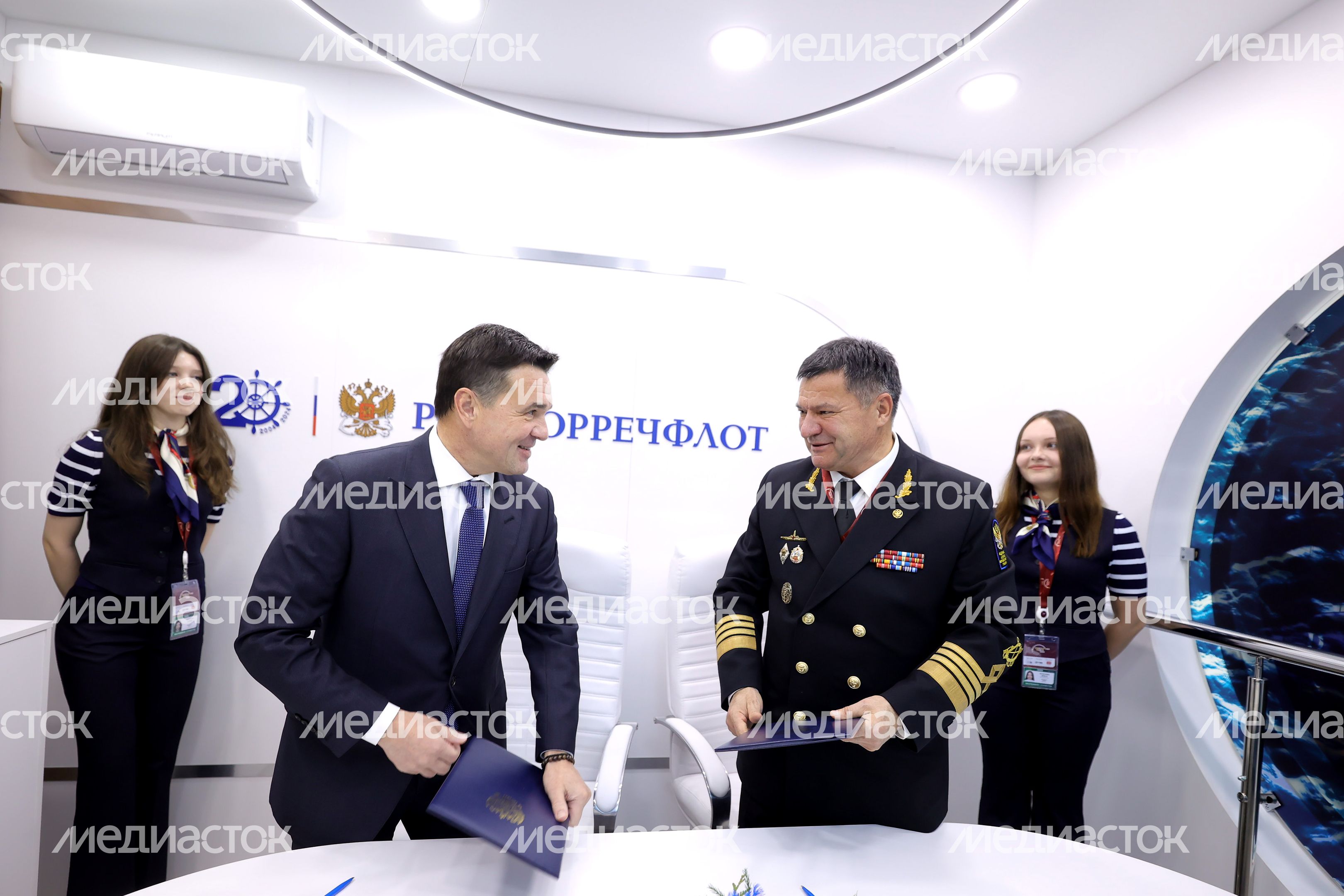 Губернатор Московской области и глава Росморречфлота подписали соглашение о сотрудничестве Губернатор Московской области и глава Росморречфлота подписали соглашение о сотрудничестве
