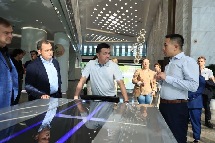 Посещение автозавода Changan Automobile Group в Китае Губернатором Подмосковья