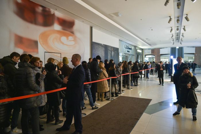 Открытие продаж коллекции KENZO для H&M