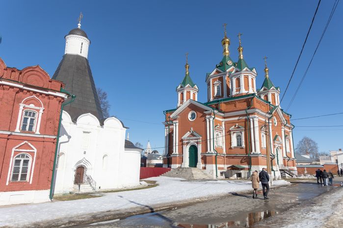 Коломенский кремль. Соборная площадь и Пятницкие ворота