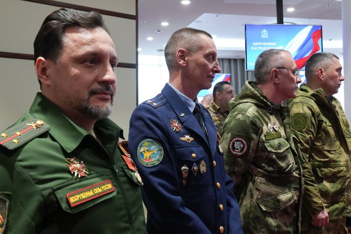 Добровольцам подразделения БАРС вручили государственные награды