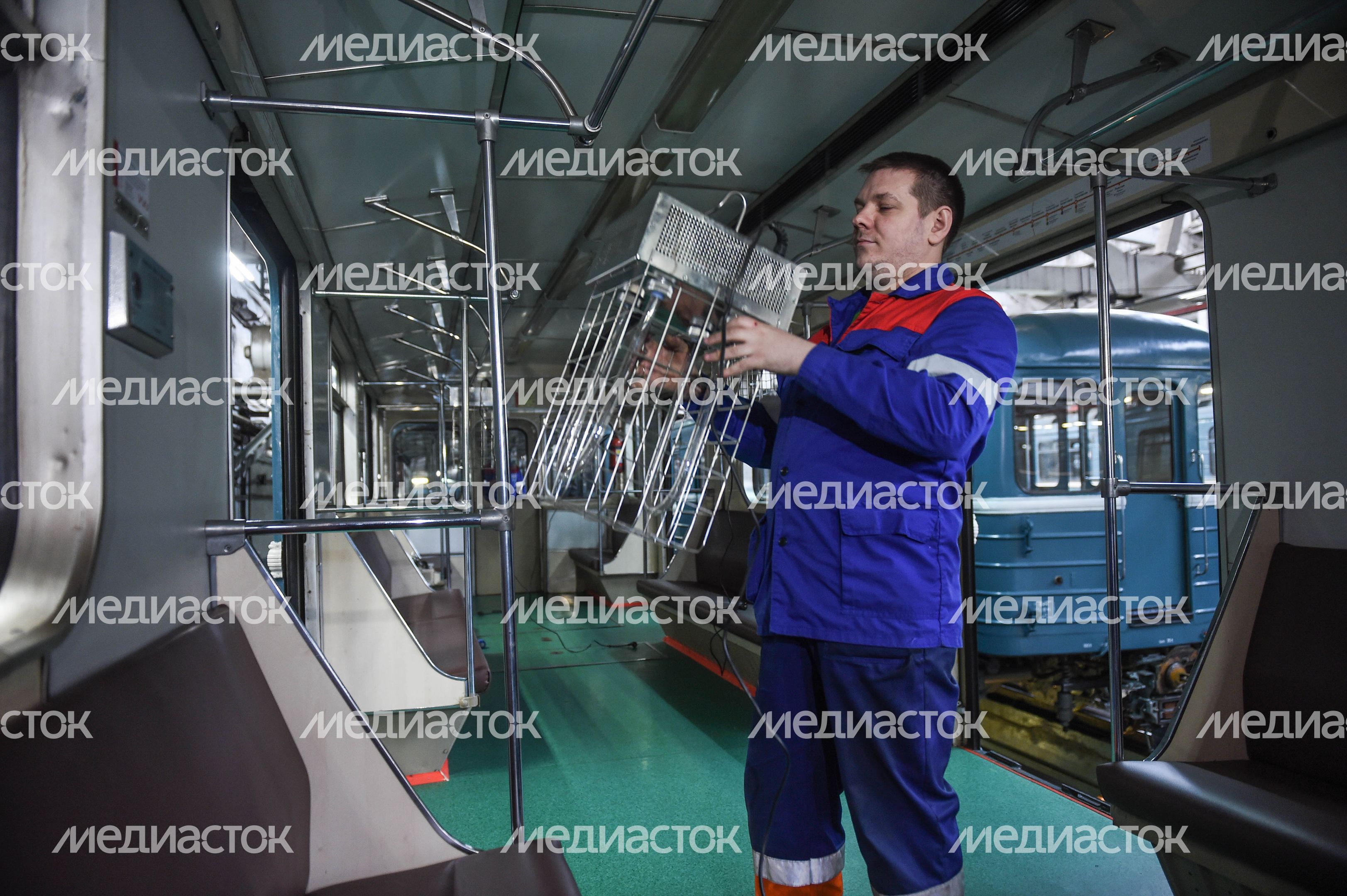 Кварцевание и мытье вагонов метро
