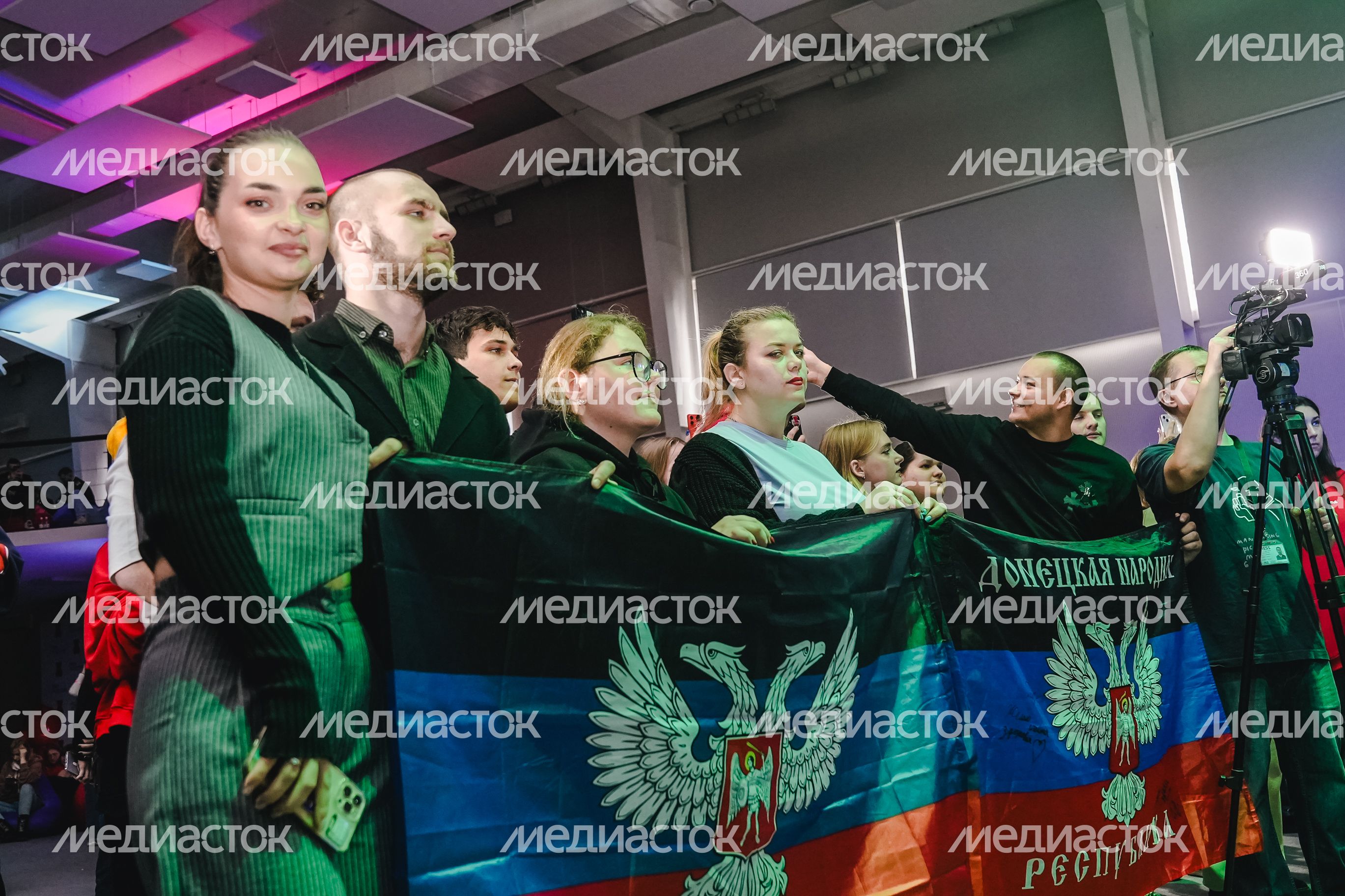 Флагманский молодежный форум "Мы - Россия" завершился в Подмосковье Флагманский молодежный форум "Мы - Россия" завершился в Подмосковье