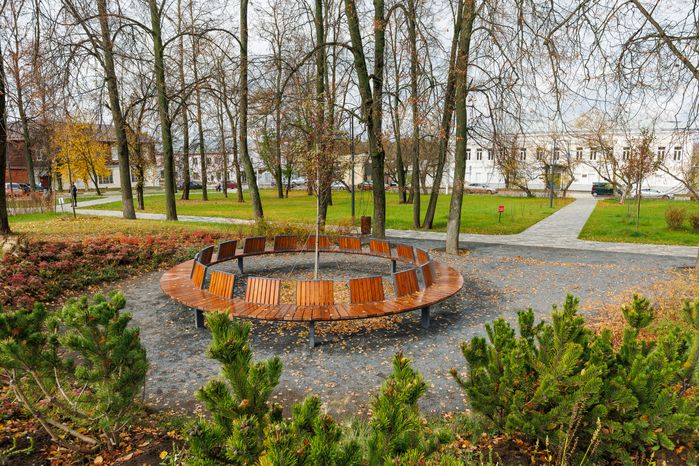 Сквер Бугрова в Ногинске осенью