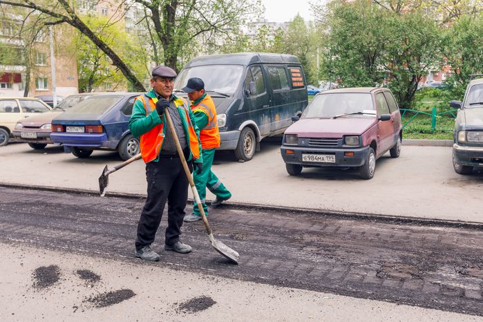 Ямочный ремонт дорог во дворах Балашихи