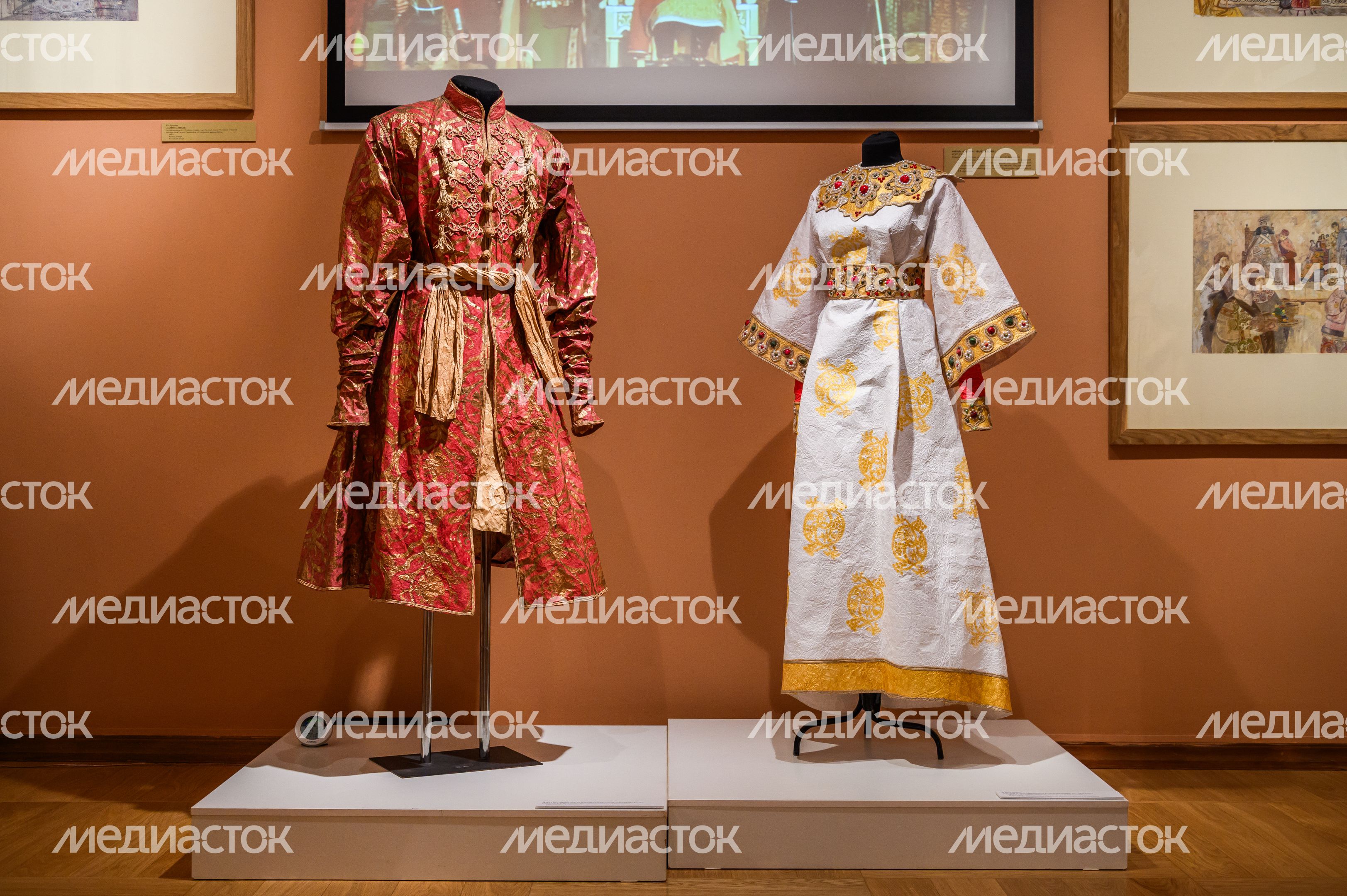 Выставка «Недосказки» в государственном музее-заповеднике «Зарайский кремль» Выставка «Недосказки» в государственном музее-заповеднике «Зарайский кремль»