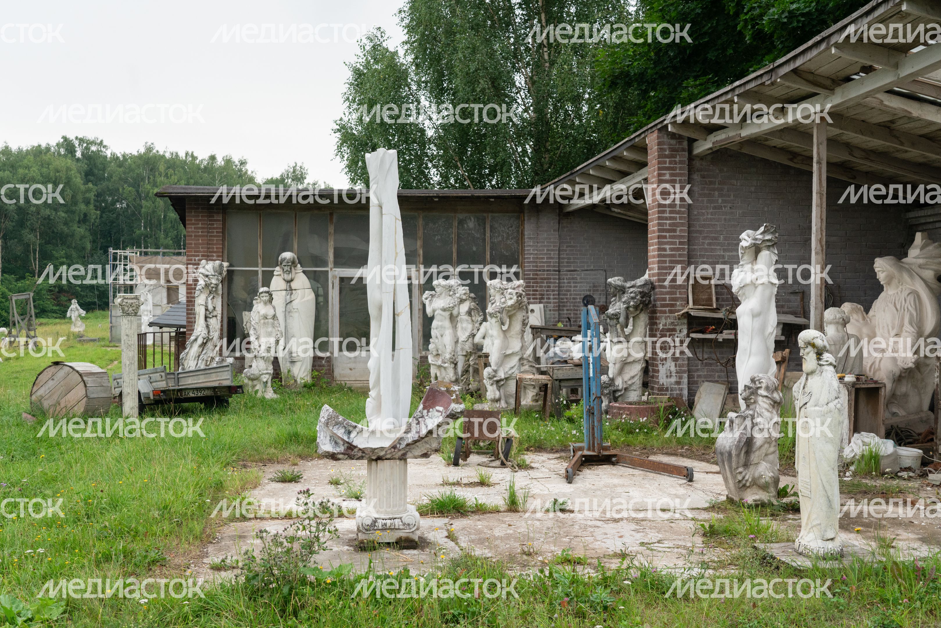 Фестиваль «Русское слово руками скульптора» в Истре Фестиваль «Русское слово руками скульптора» в Истре