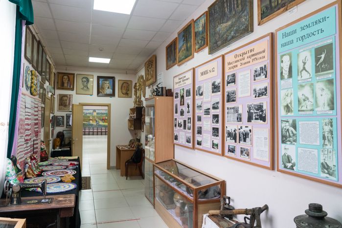 Лотошино. Микулинская картинная галерея