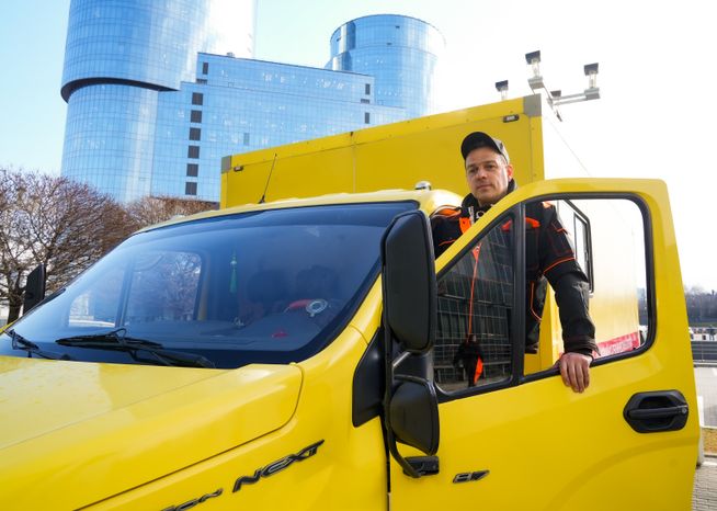 В рамках форума перед Домом Правительства прошла выставка коммунальной техники