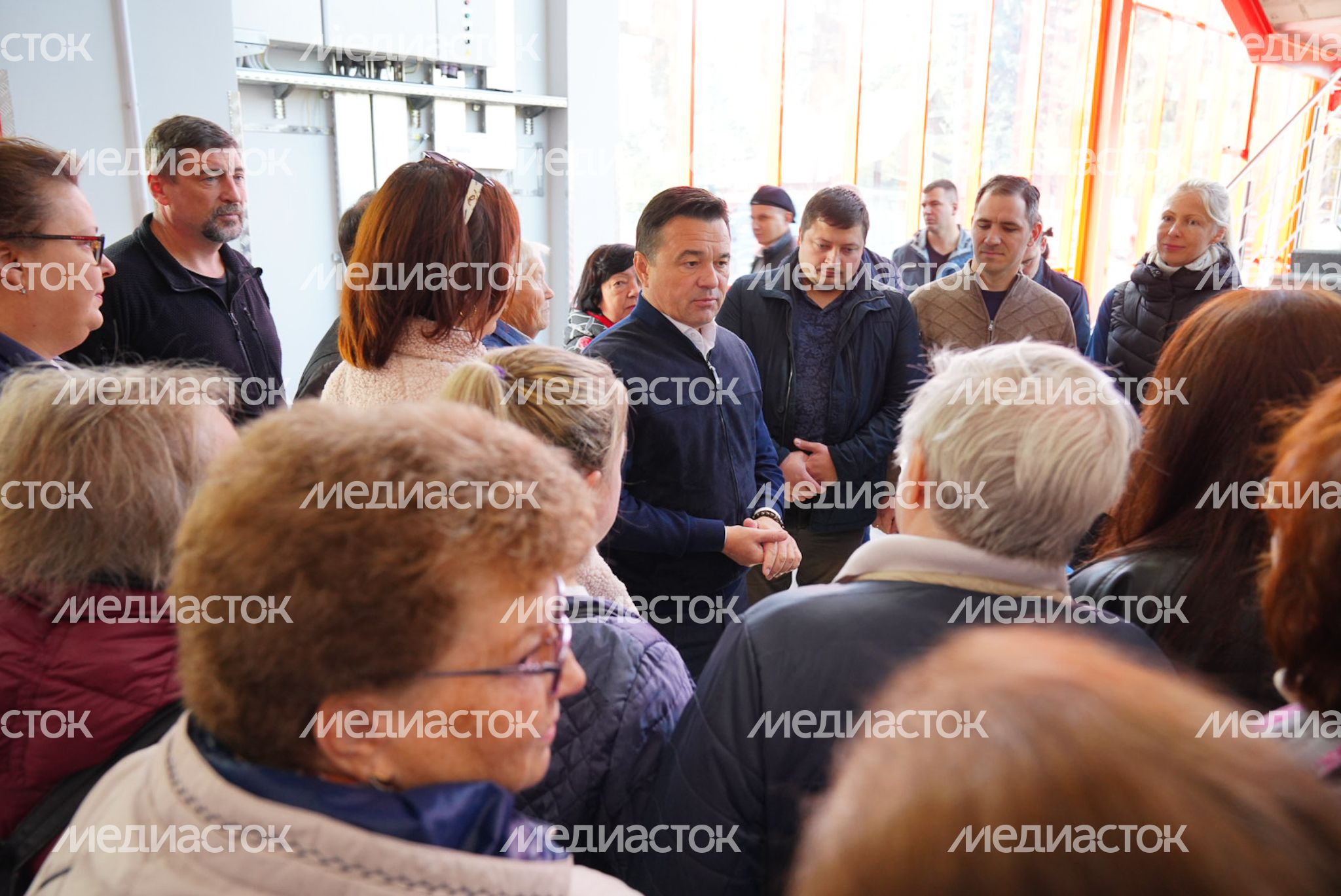 Посещение нового надземного перехода у ж/д станции Удельная в Раменском округе Губернатором Подмосковья