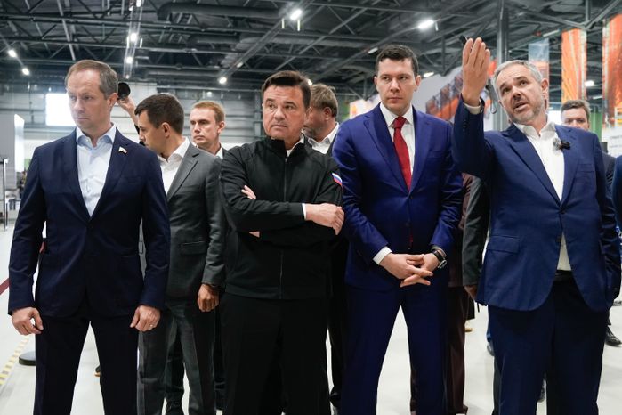 Андрей Воробьев и Антон Алиханов запустили первый производственный корпус ГИП "Титан" в Ленинском г.о.