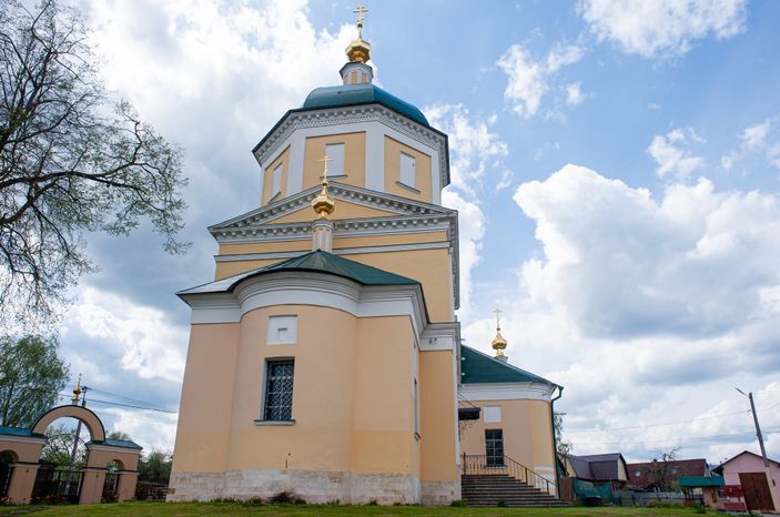 Весенние виды города Верея