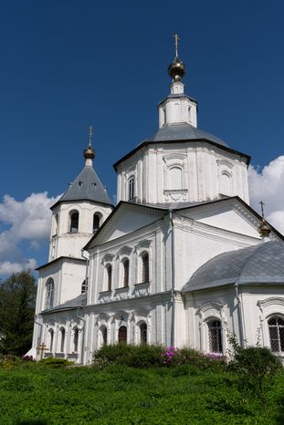 Верея. Богоявленская церковь