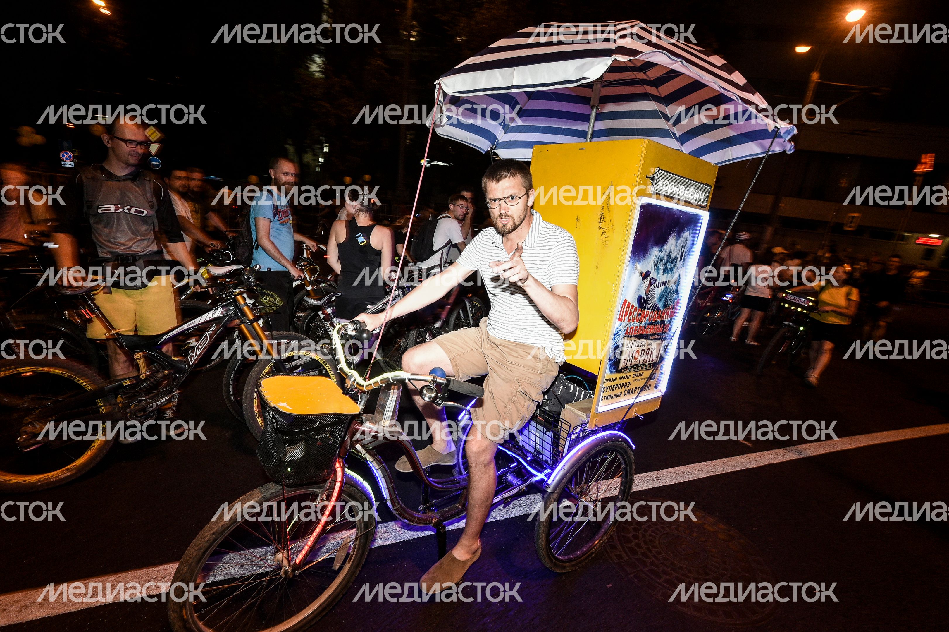 Второй ночной велопарад в Москве