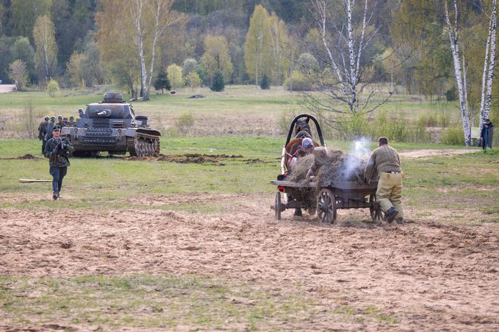 Военно-историческая реконструкция "Успех в единстве поколений" в Химках