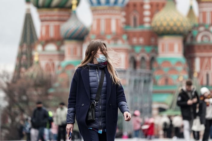 Повседневная жизнь в Москве в период введения ограничительных мер  в связи с ухудшением ситуации с коронавирусом