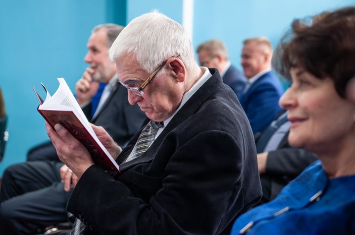 Презентация книги Александра Чумикова «Москва-400. Кам-са-мол! 90-е»