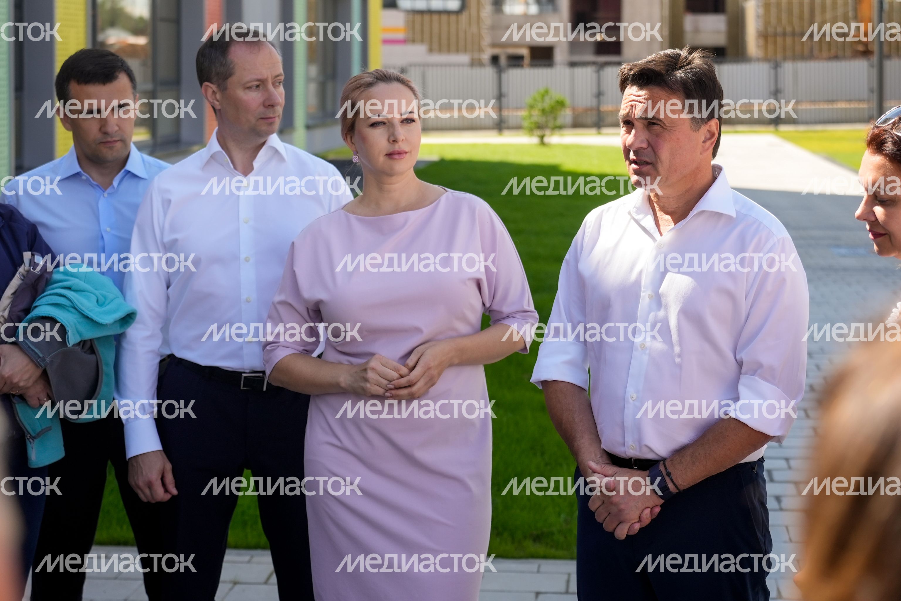 Андрей Воробьев и Роман Терюшков проверили строительство детсада "Лучик" в Видном