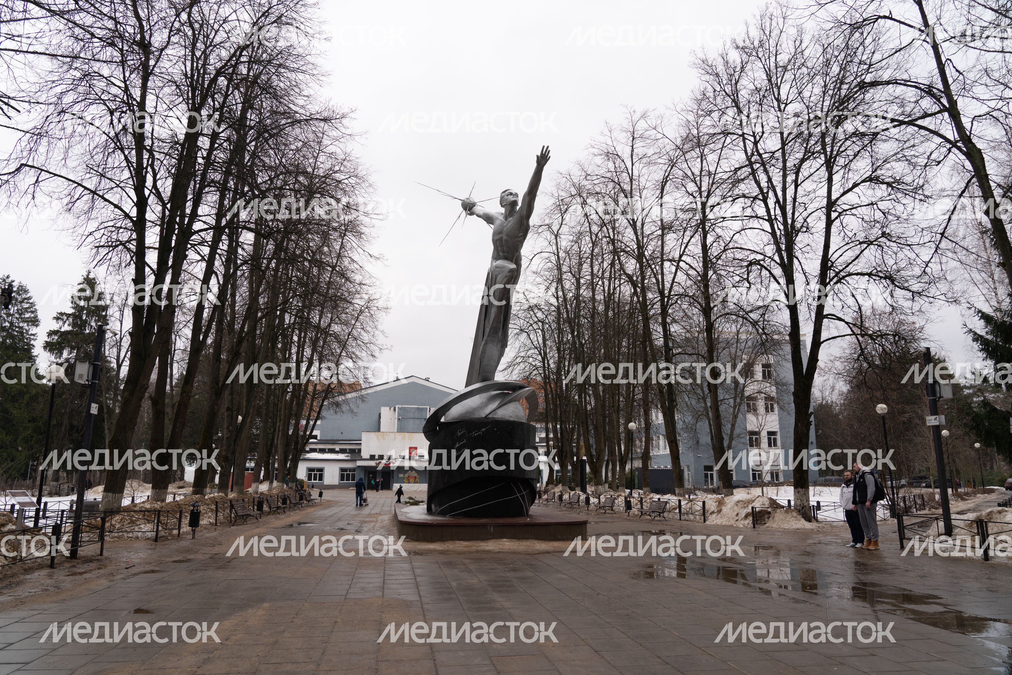 Монино Памятник Слава покорителям космоса Монино Памятник Слава покорителям космоса