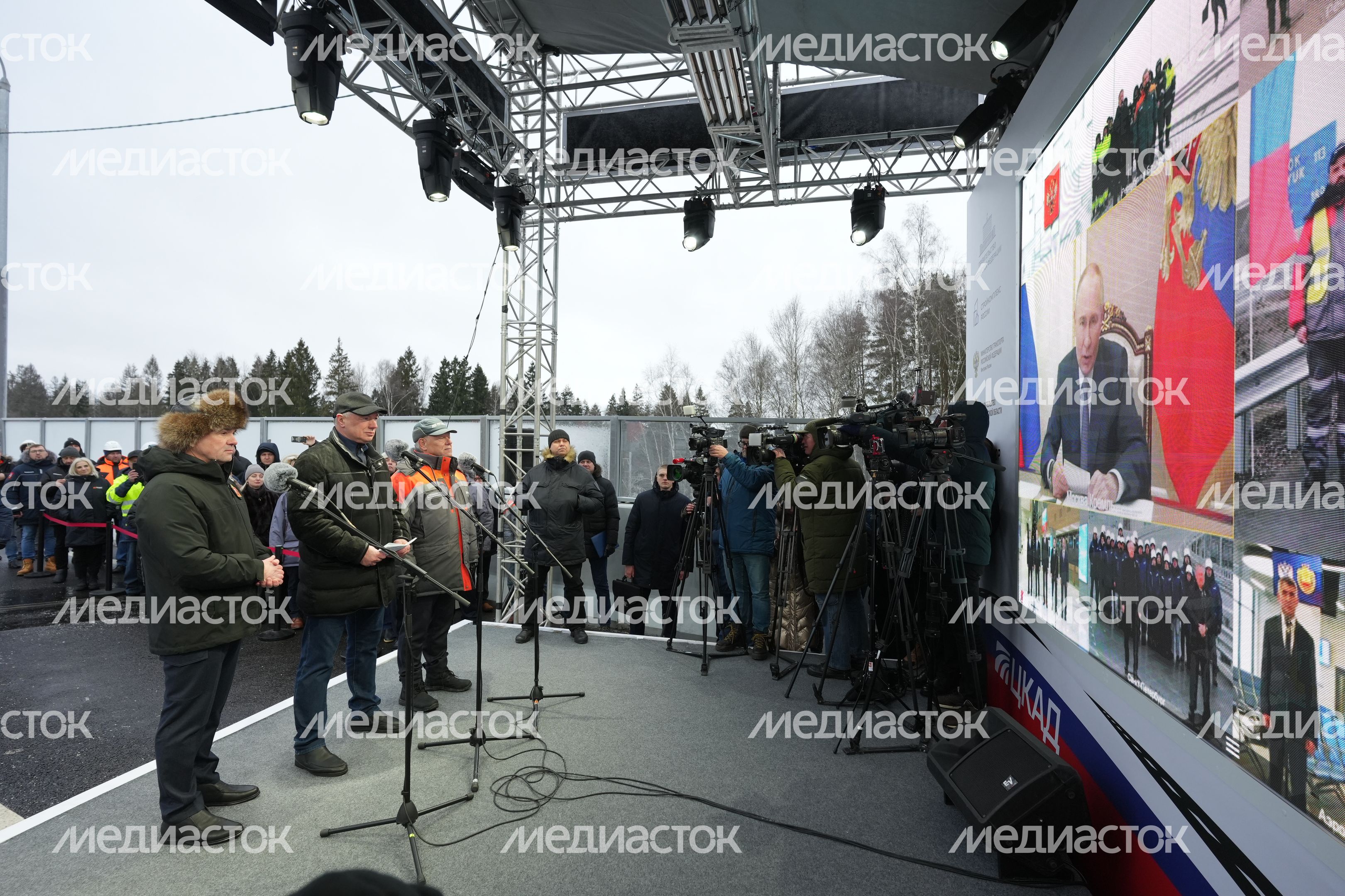 Андрей Воробьев принял участие в запуске движения по обходу деревни Малые Вяземы Андрей Воробьев принял участие в запуске движения по обходу деревни Малые Вяземы