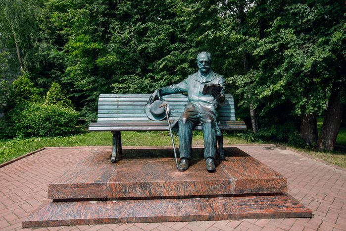 Памятники Чайковскому