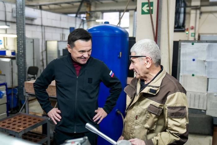 Андрей Воробьев оценил работу подмосковного оружейного завода