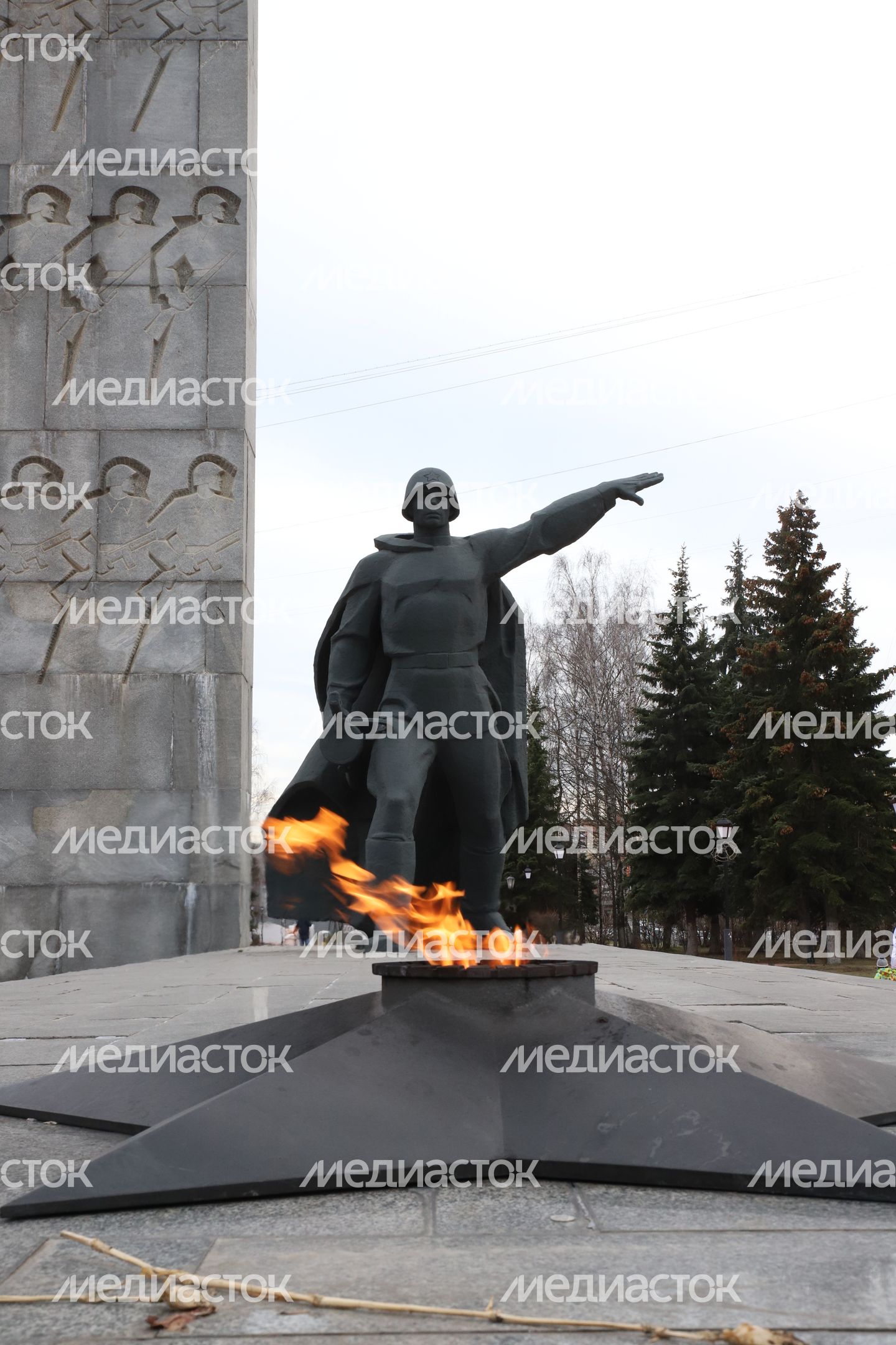Памятник Воинам Землякам Памятник Воинам Землякам