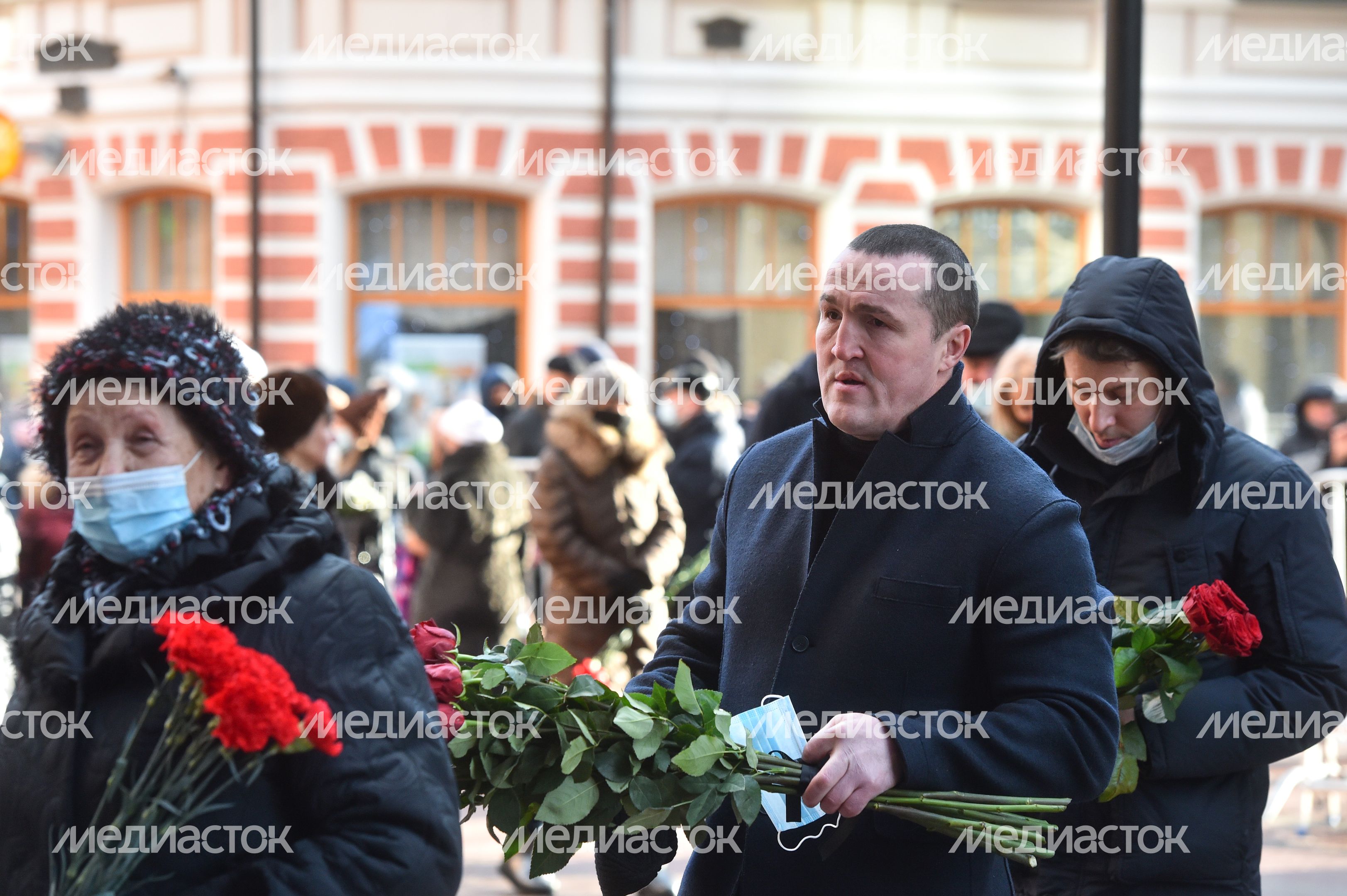 Церемония прощания с актером Василием Лановым в московском театре имени Вахтангова