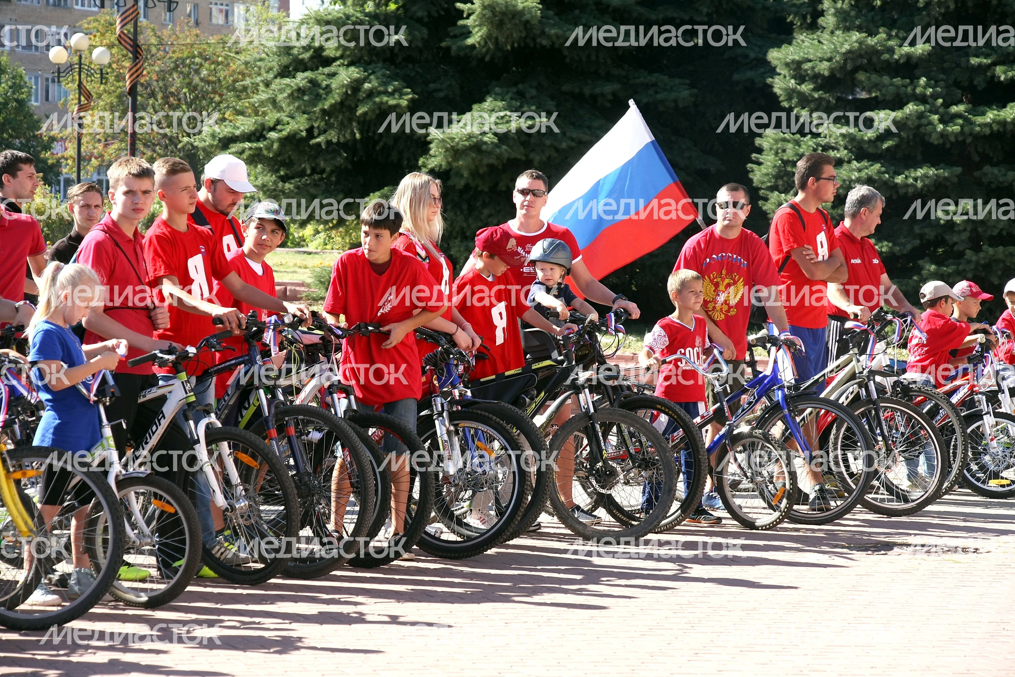 Велопробег в честь Дня российского флага в Орехово-Зуево Велопробег в честь Дня российского флага в Орехово-Зуево