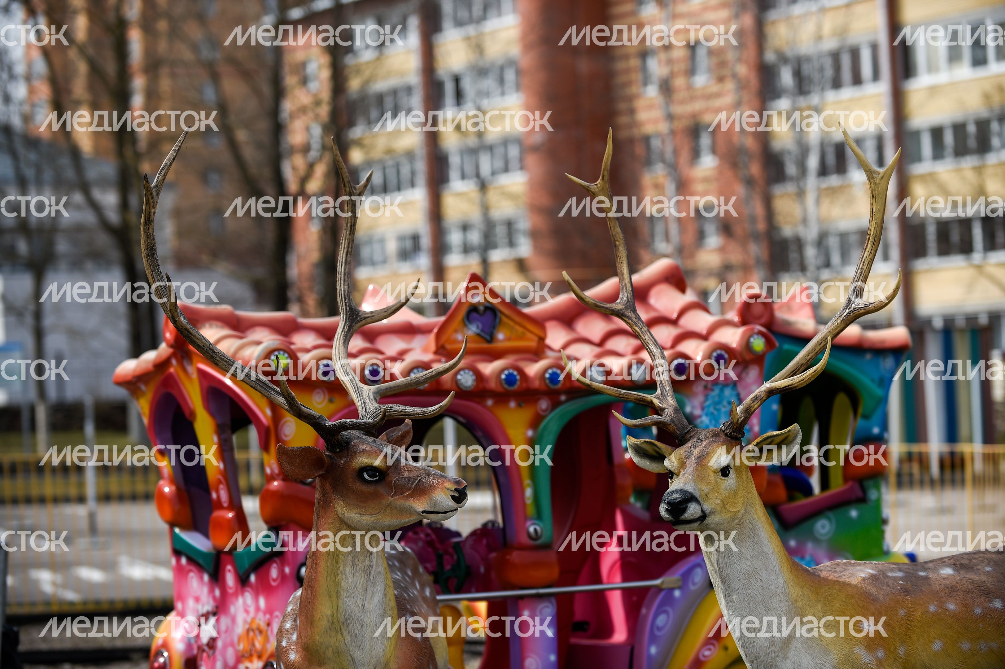 Детская площадка в поселке Шаховская