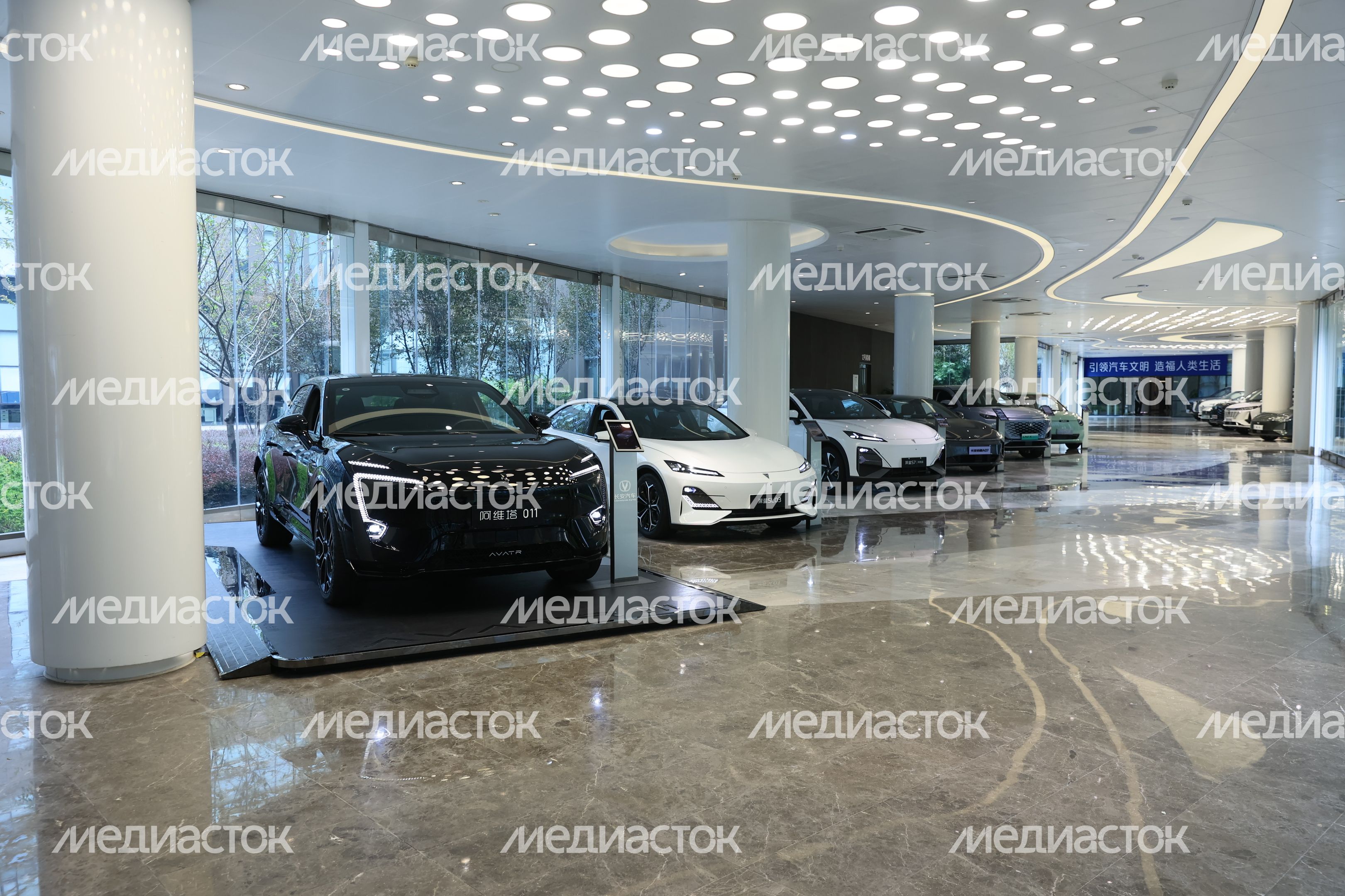 Посещение автозавода Changan Automobile Group в Китае Губернатором Подмосковья