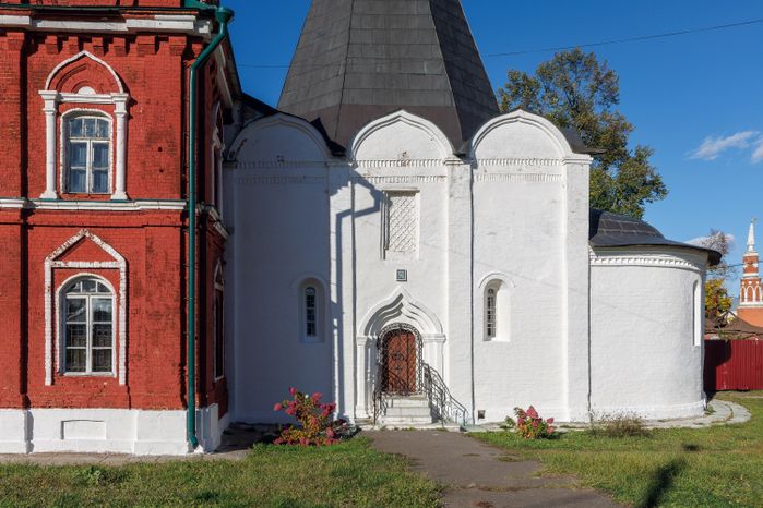 Успенский Брусенский монастырь в Коломне