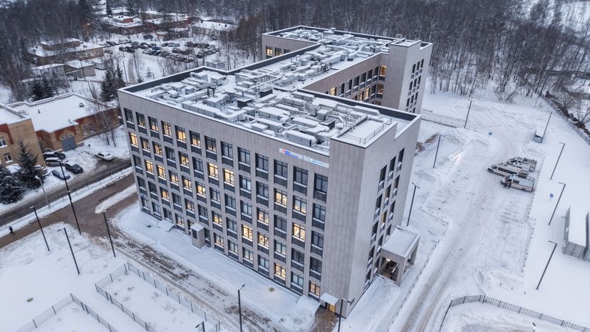 Центральная городская поликлиника в Лобне на 600 посещений в смену