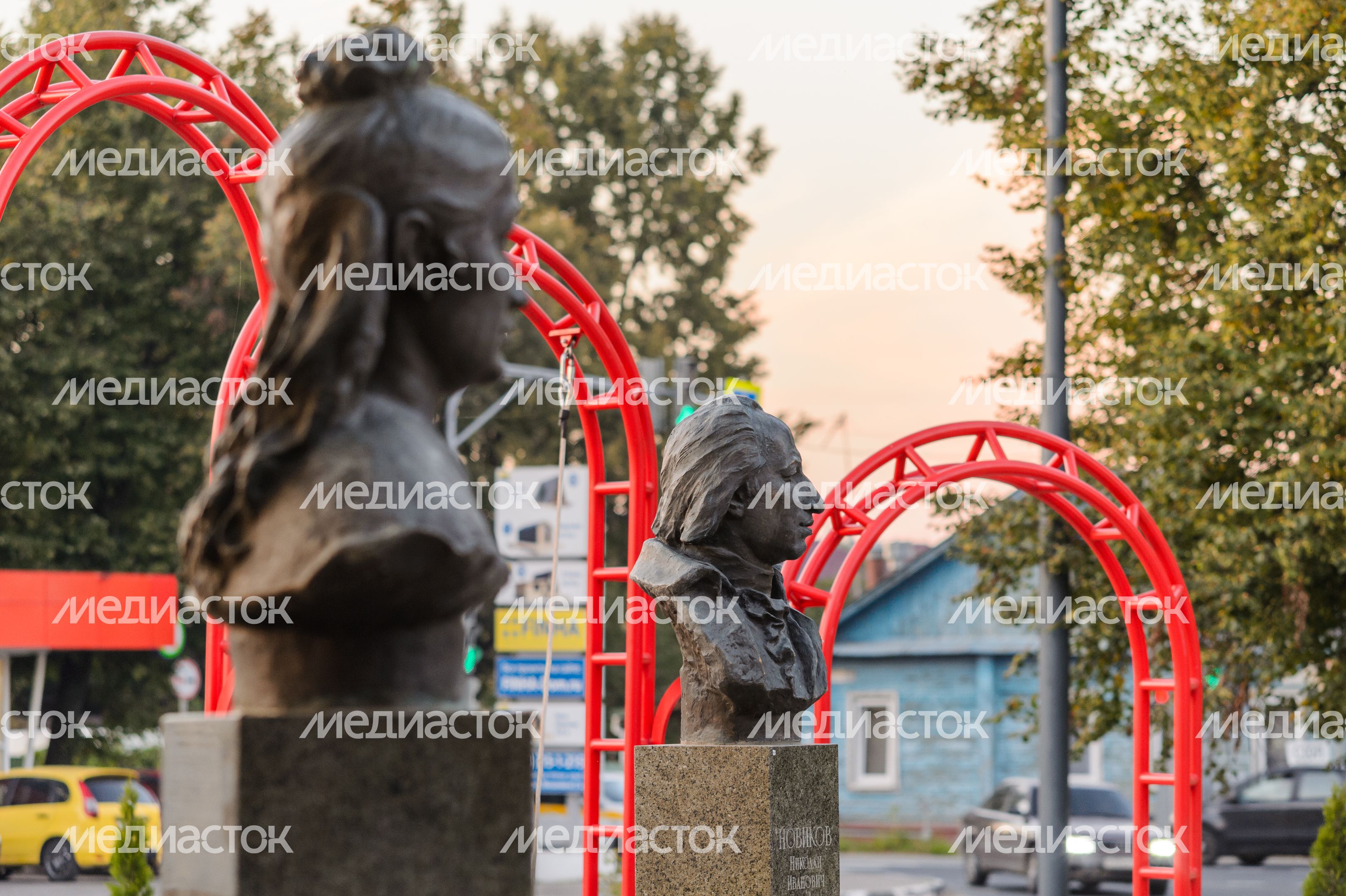 Бронницы. Бюсты декабристов