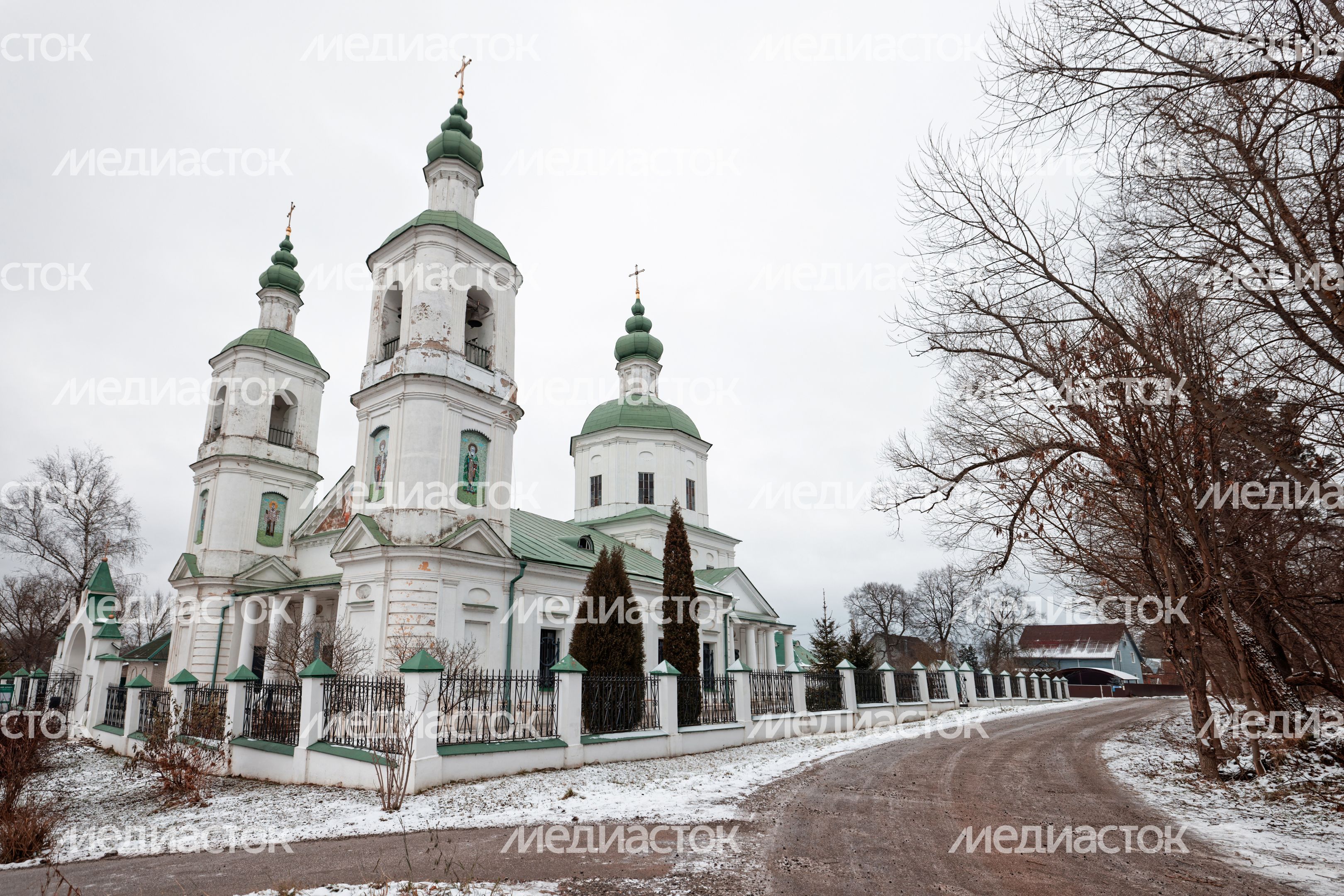 Церковь Воскресения Христова в селе Молоди округа Чехов Церковь Воскресения Христова в селе Молоди округа Чехов