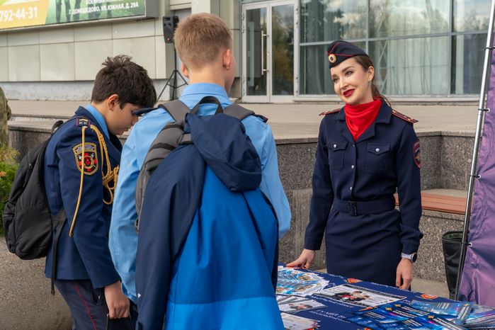 Профориентация для молодежи на мероприятии «Один день с полицией Домодедово»