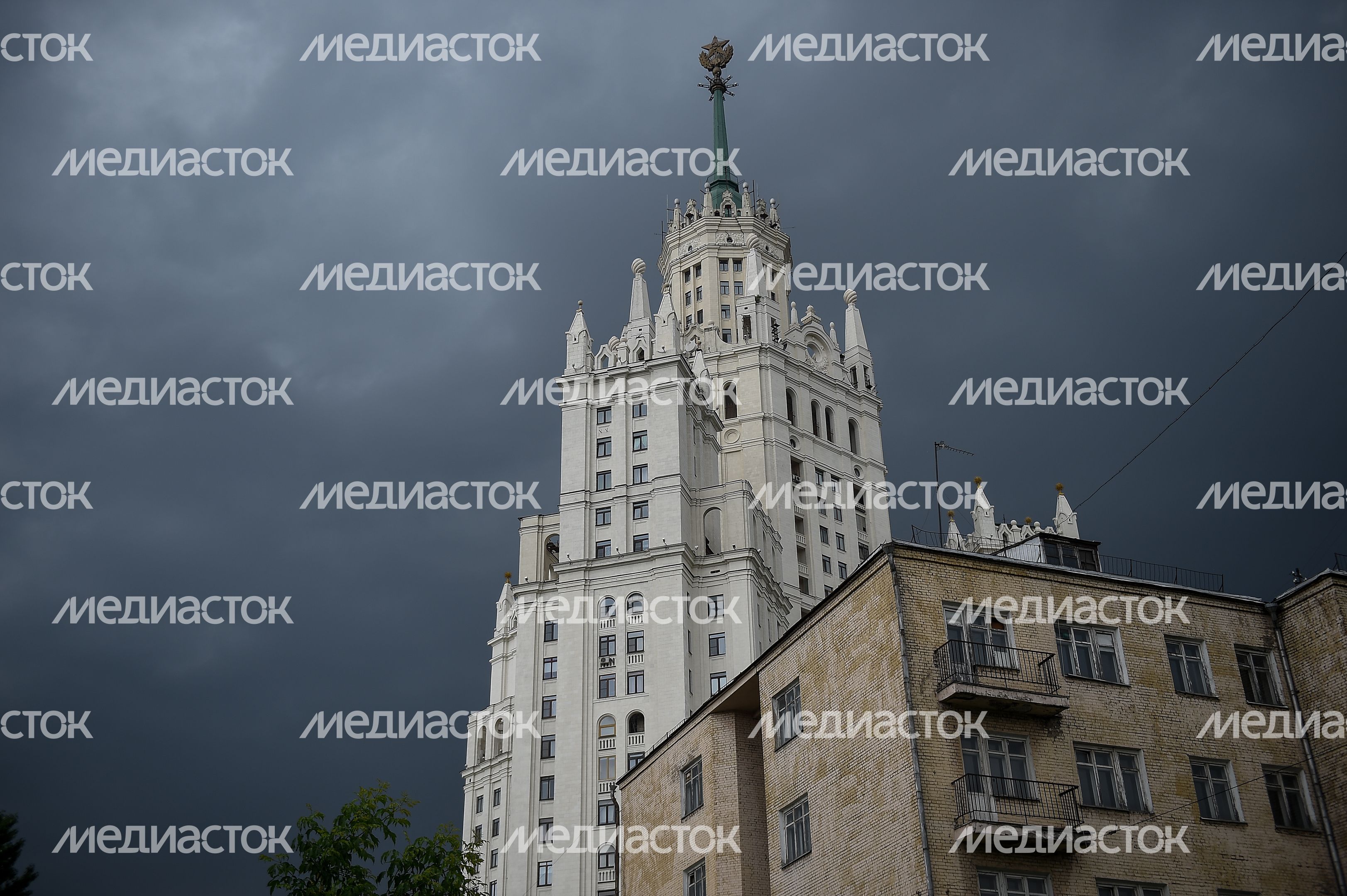 Тропические ливни накрыли Москву
