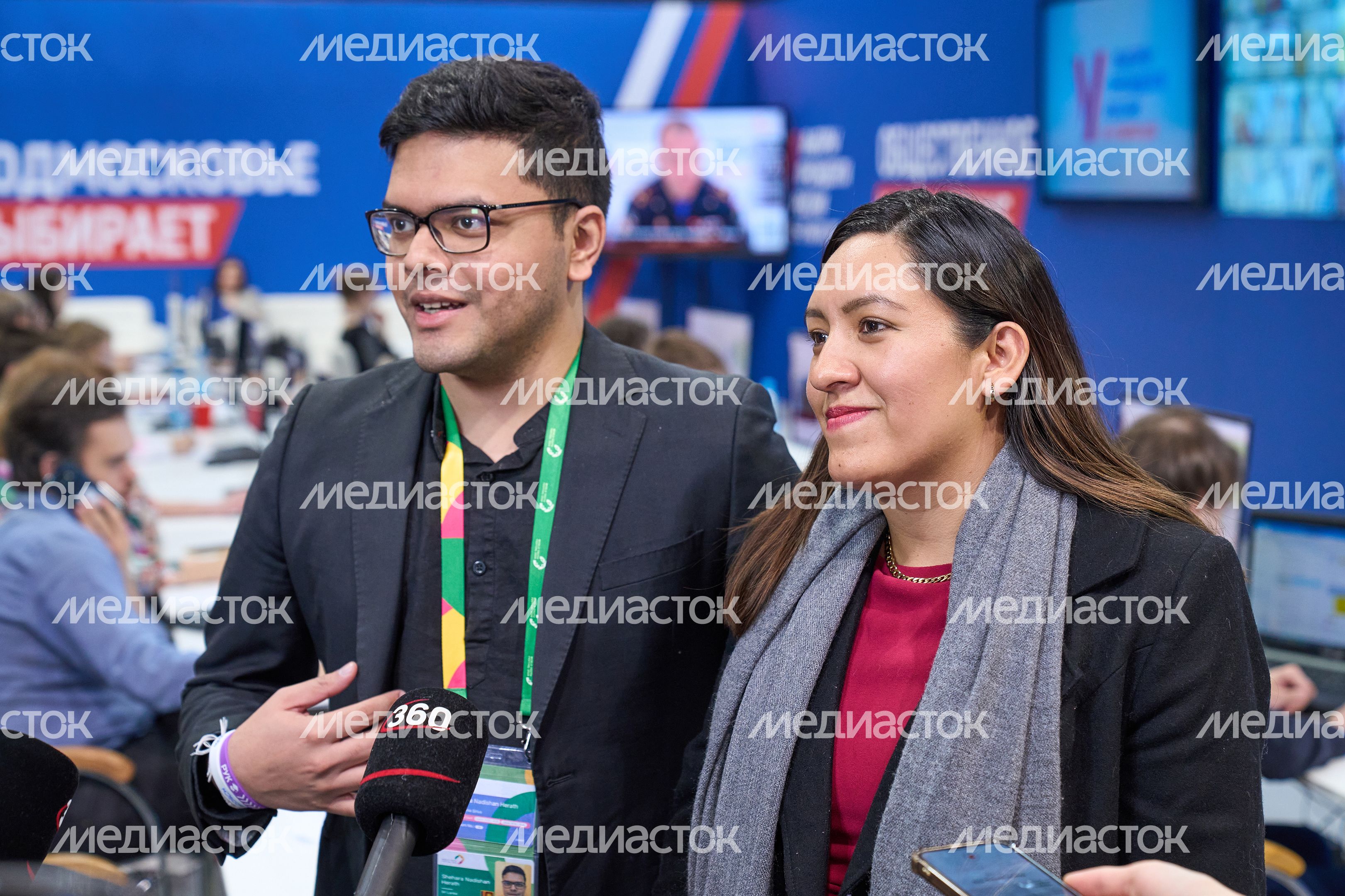 Иностранной молодёжи показали, как проходят выборы президента в Подмосковье