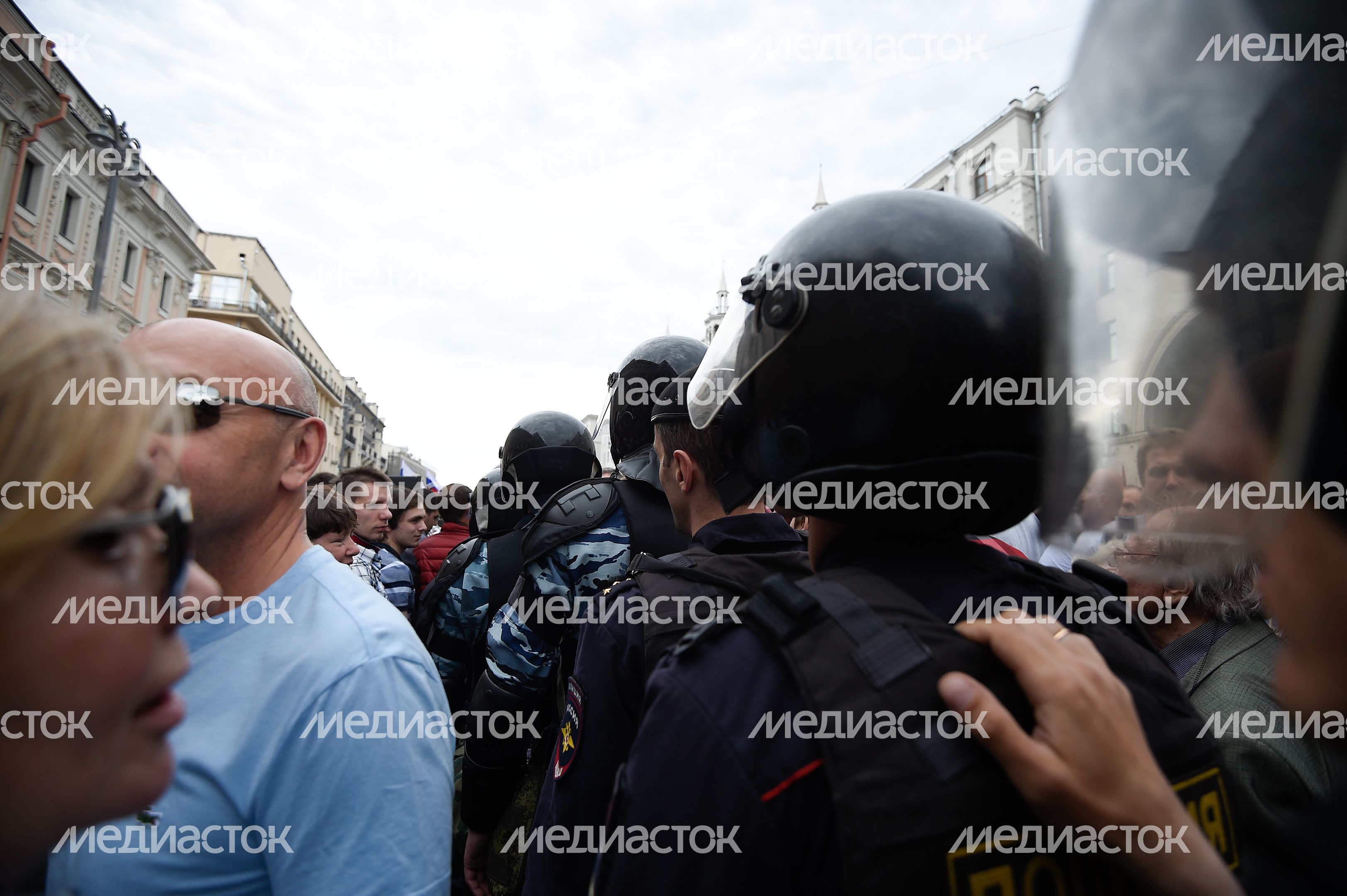 В День России на Тверской Прошел несанкционированный Митинг оппозиции